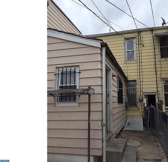 2nd image of 716 N 9th St