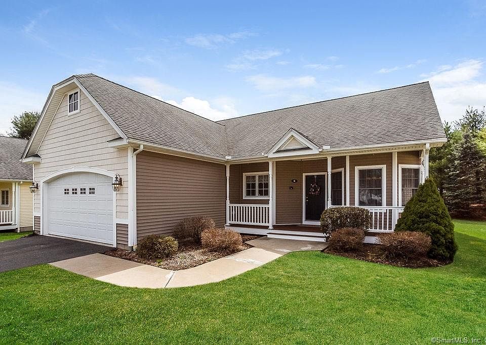 1st image of 6 Hunt Glen Dr #6