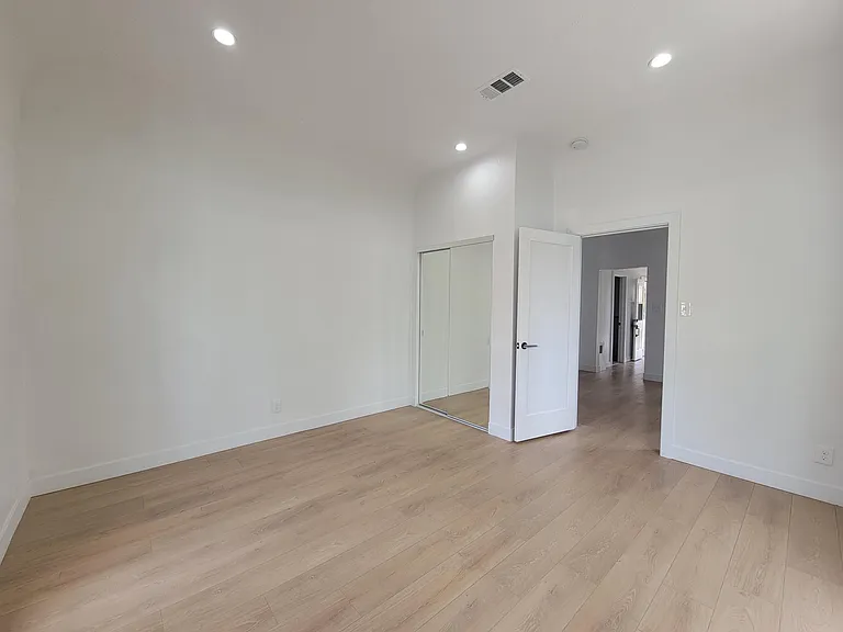 1735 1/2 S Hobart Blvd #1735-1/2 — Photo 10