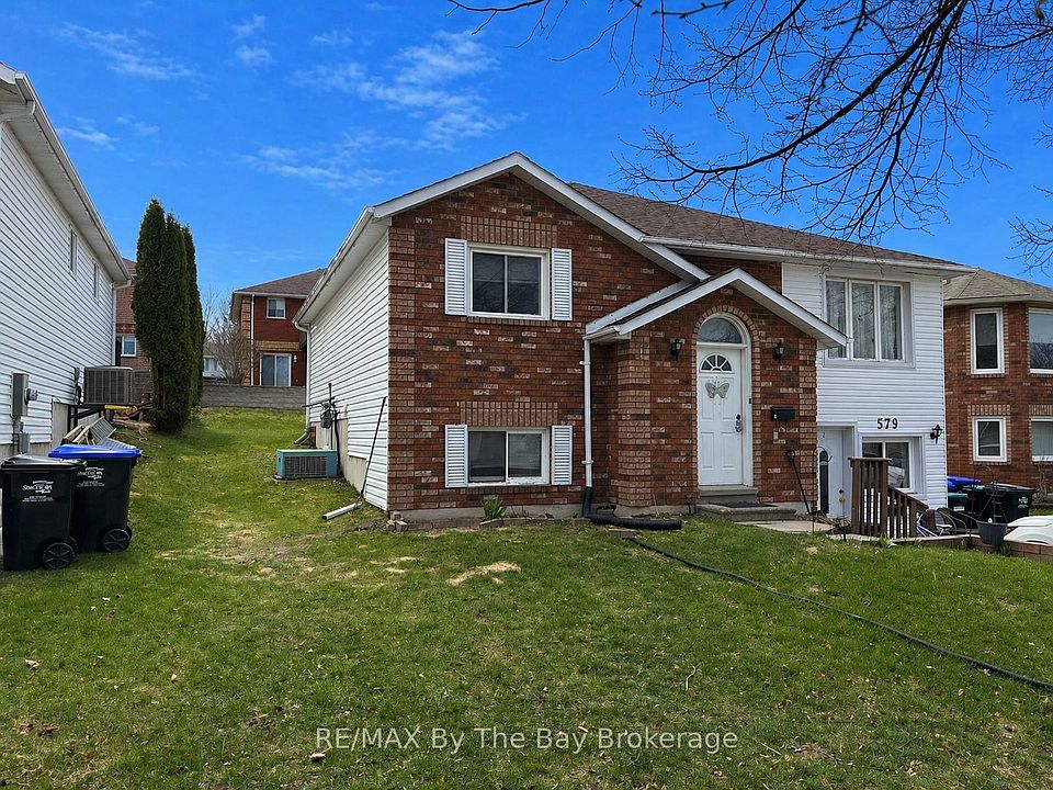 2nd image of 579 Wayne Cres