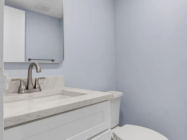 11 Brittany Ave #A — Photo 20