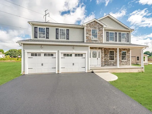 11 Damato Way, Agawam, MA 01001
