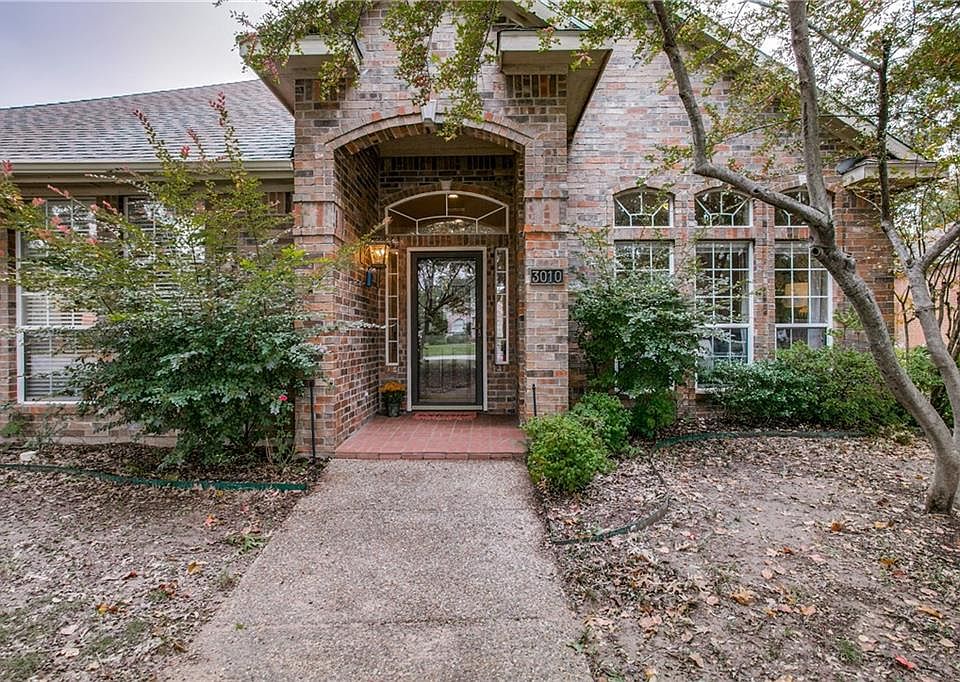 1st image of 3010 Manor Ct N