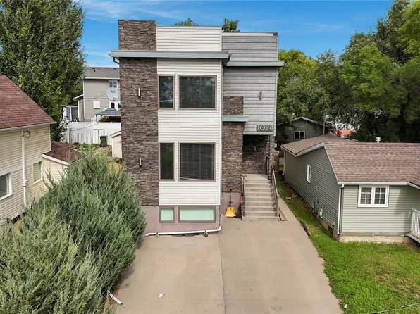 1024 Hochelaga Street W, Moose Jaw, SK S6H 2H9