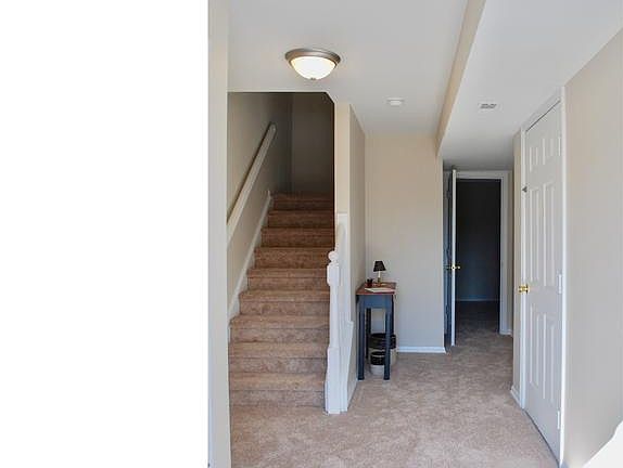 2nd image of 34 Versailles Ct