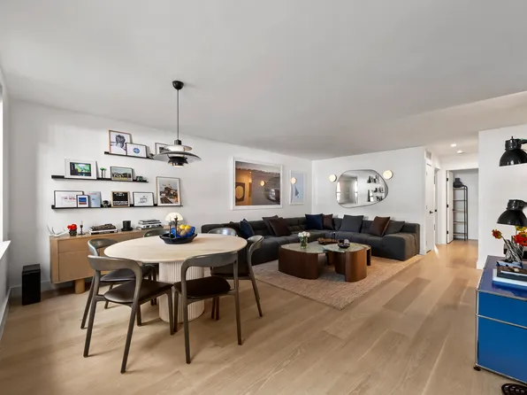 256 Bedford Avenue image 8 of 27