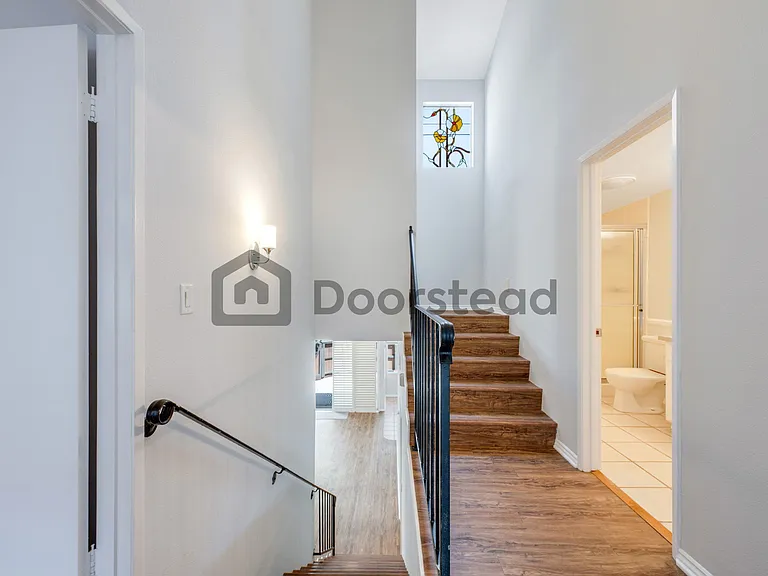 288 S Marengo Ave — Photo 15