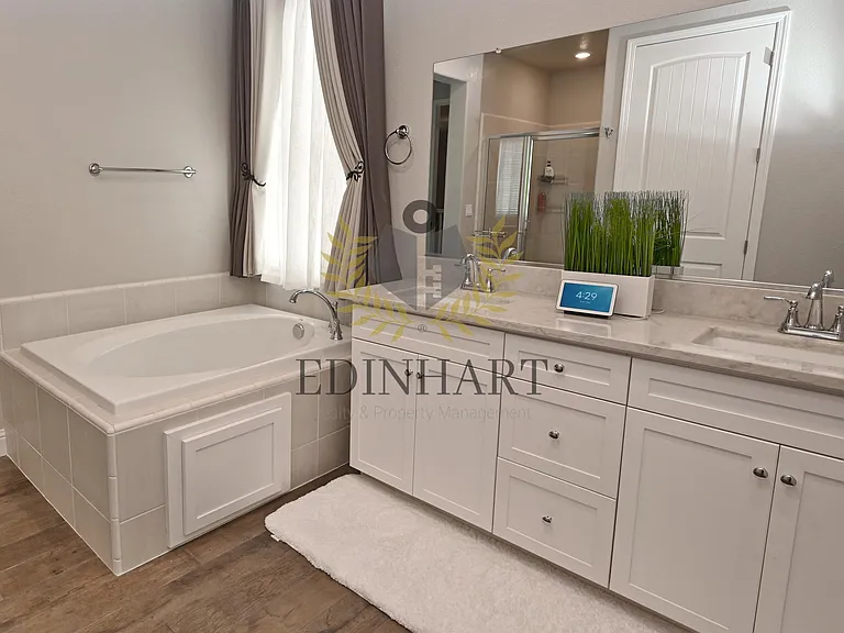 1439 E Via Albero Dr — Photo 22