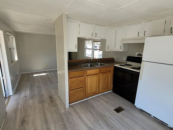 3rd image of 5908 Powers Ln