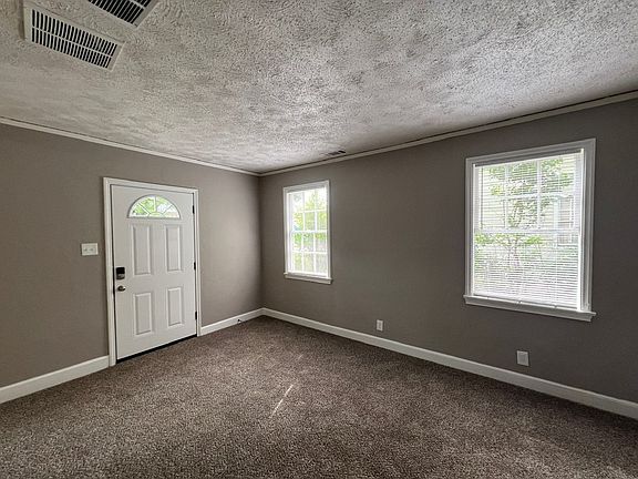 3rd image of 2662 Fizer Rd