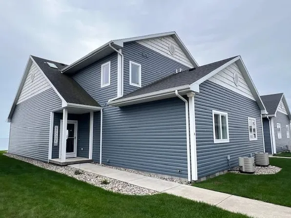 708 E Bay St, East Tawas, MI 48730
