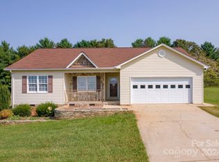 2098 Rocketts Way, Newton, NC 28658