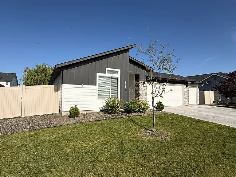 2215 N Waterbrook Pl — Photo 37
