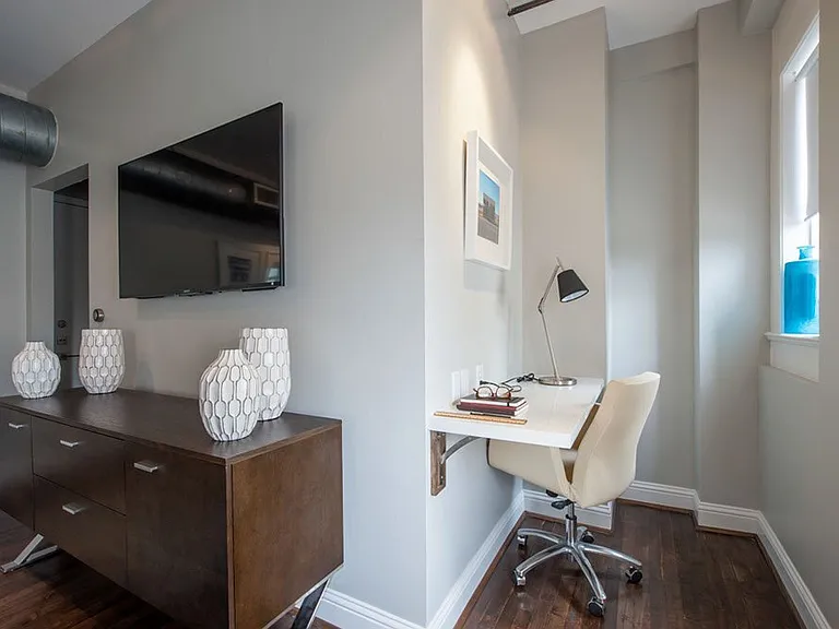 Built In Desk