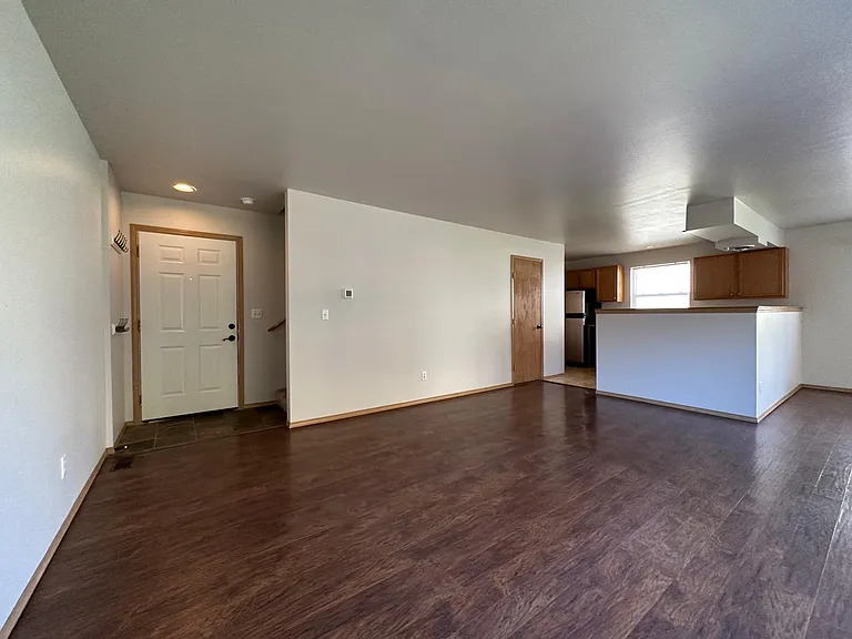 3016 Pacific St — Photo 3
