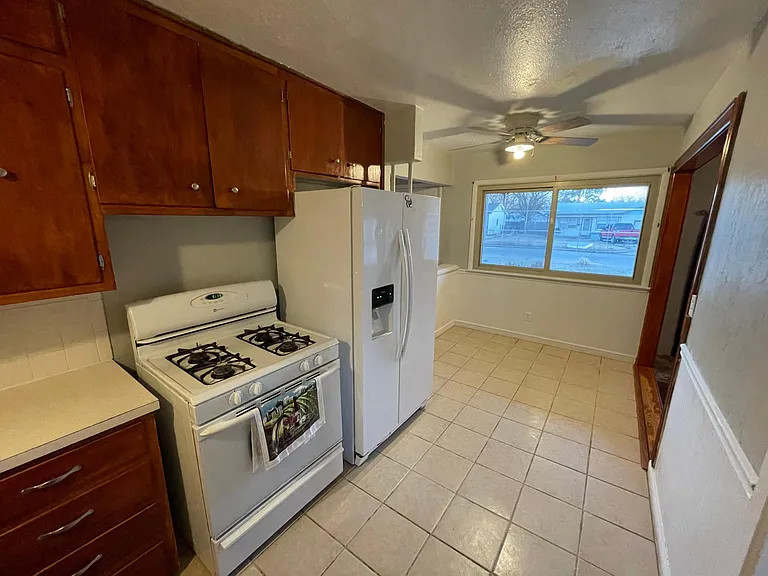 2404 W Rita St — Photo 10