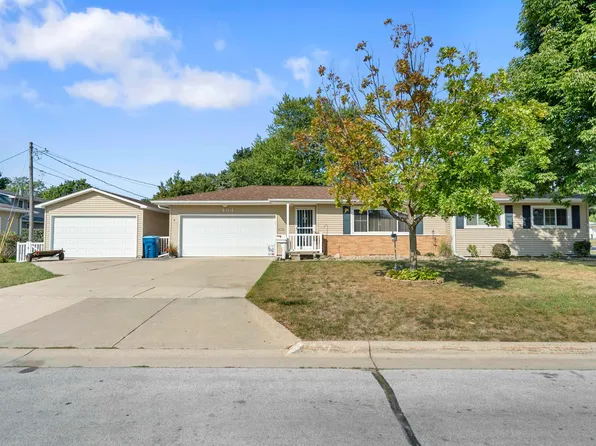 404 Hillcrest Rd, Waterloo, IA 50701