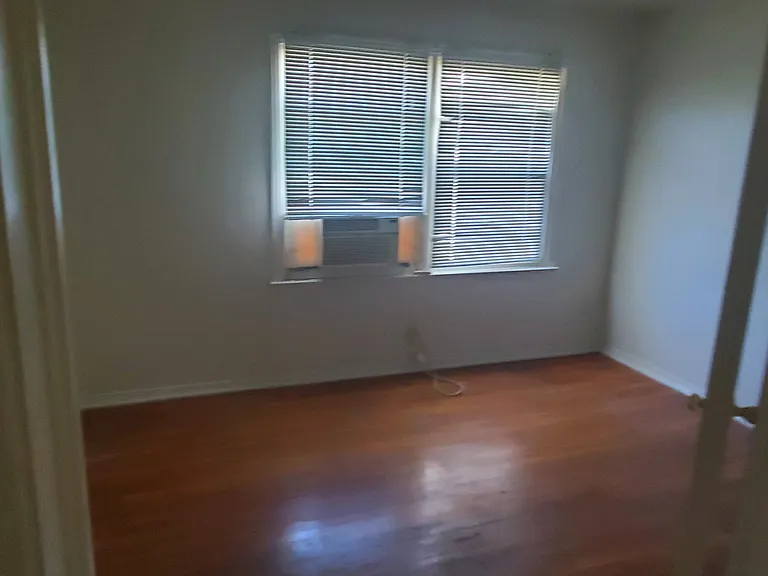 2014 Mayfair Dr W — Photo 3