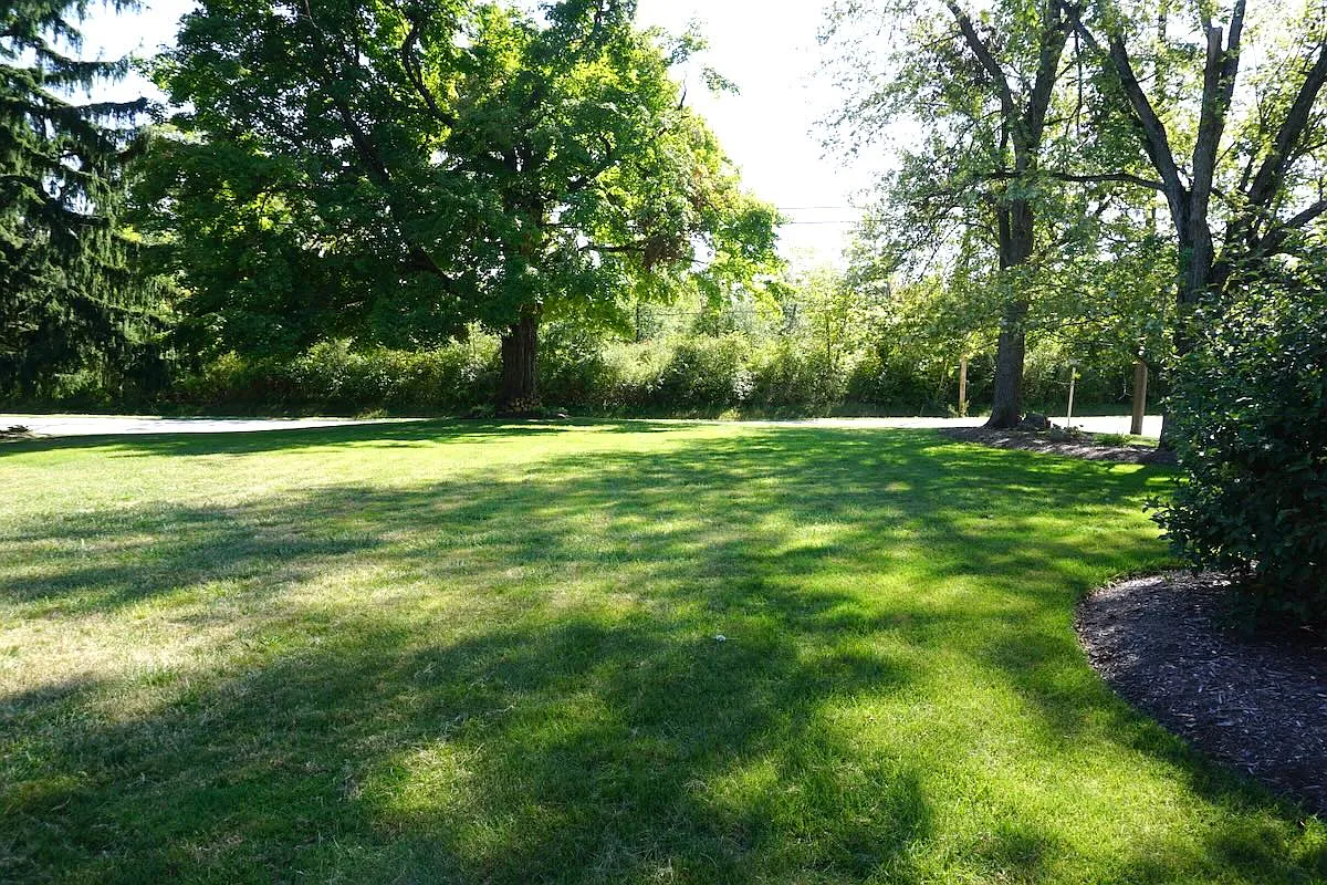 3 bed, 2552 sqft, $2,800 — Photo 2