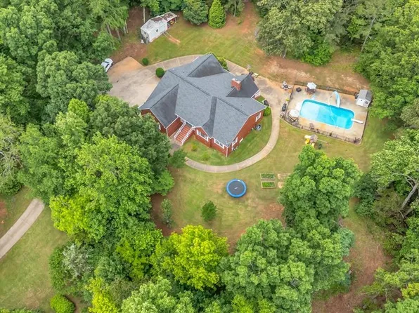 3121 N 25th Hwy, Greenwood, SC 29649