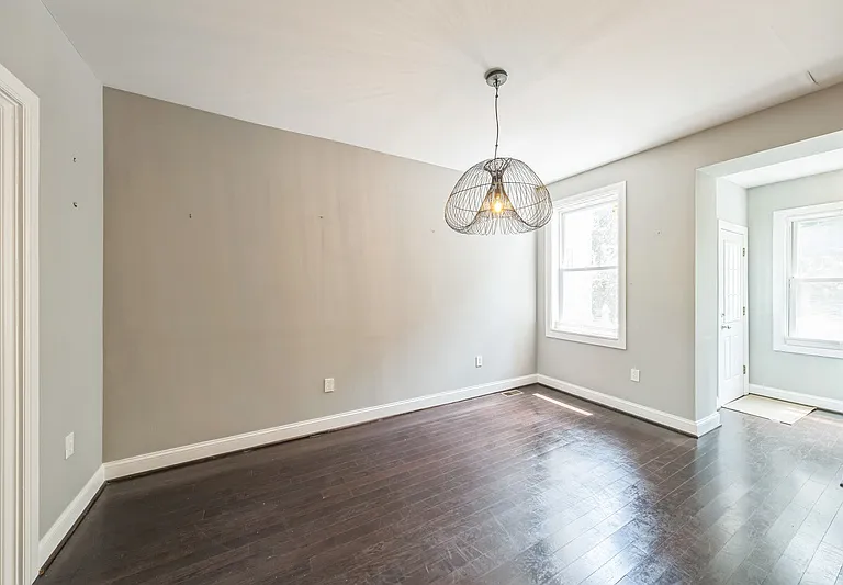 723 K St NE — Photo 16