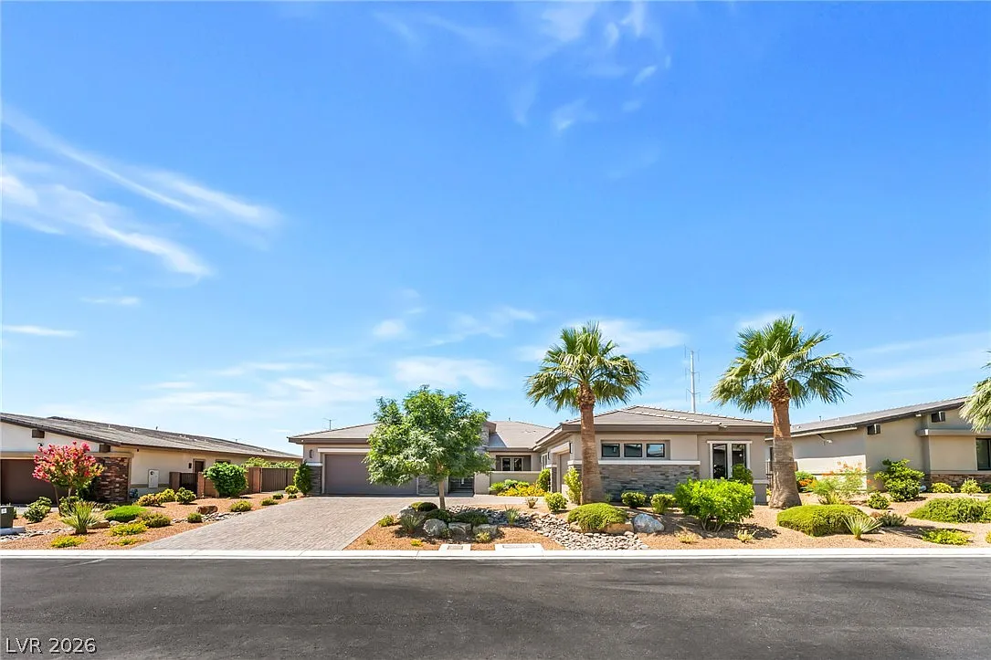 4 bed, 3.5 bath, 4285 sqft, $5,500 — Photo 2