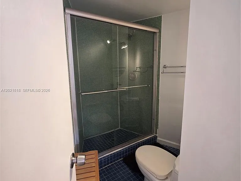 1881 Washington Ave #6H — Photo 15