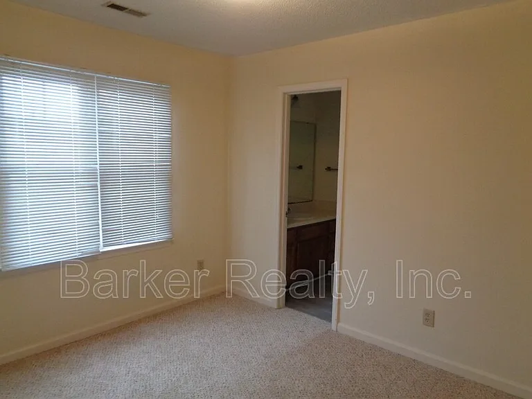 8031 Perry Creek Rd — Photo 8