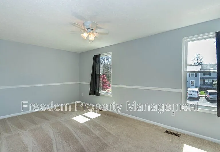 4686 Hercules Ln — Photo 13