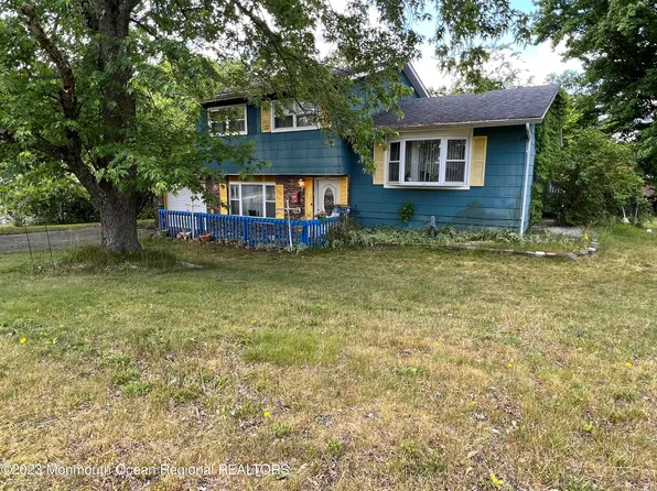 15 Atlanta Drive, Jackson, NJ 08527