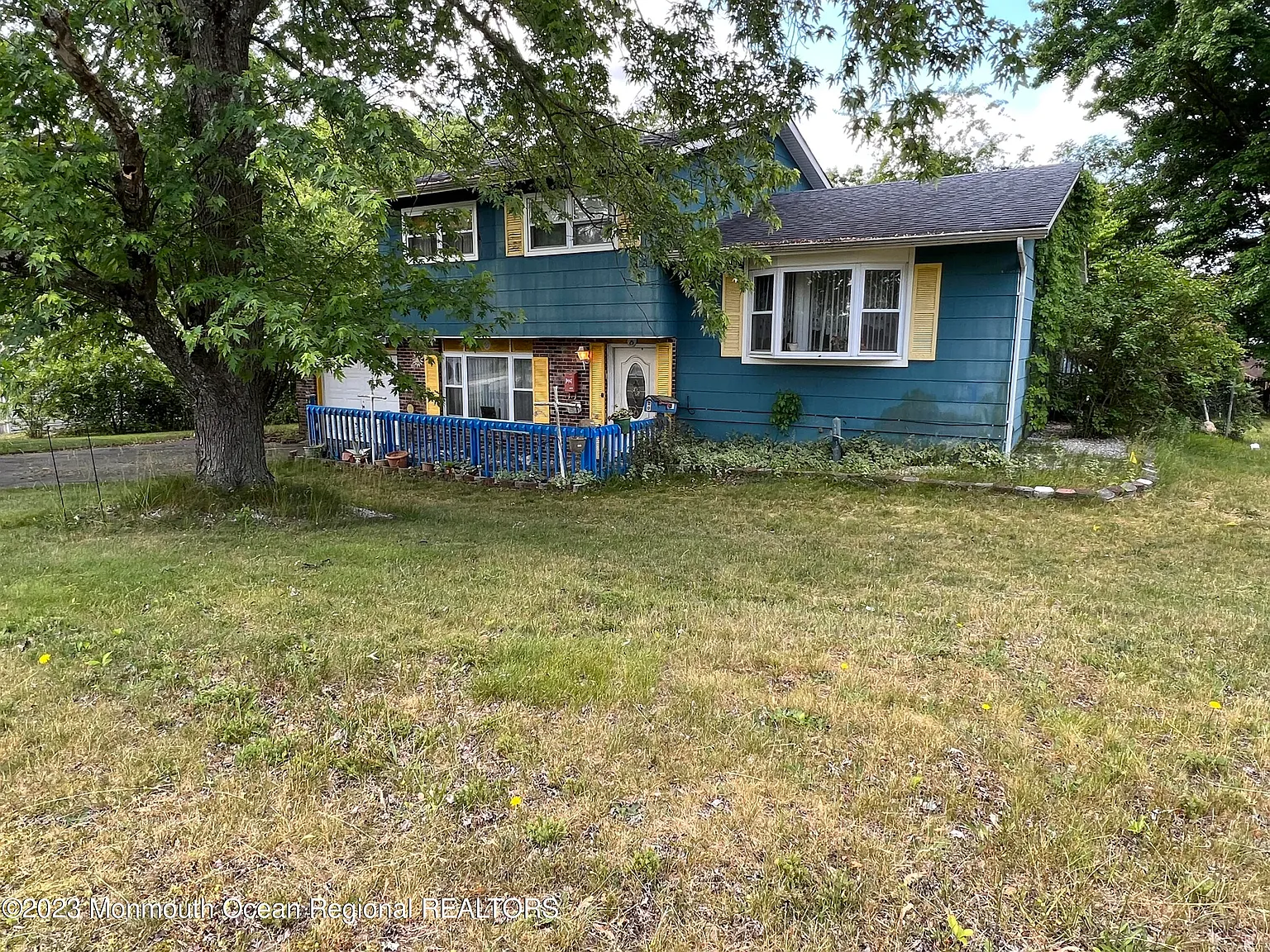 15 Atlanta Drive photo 1