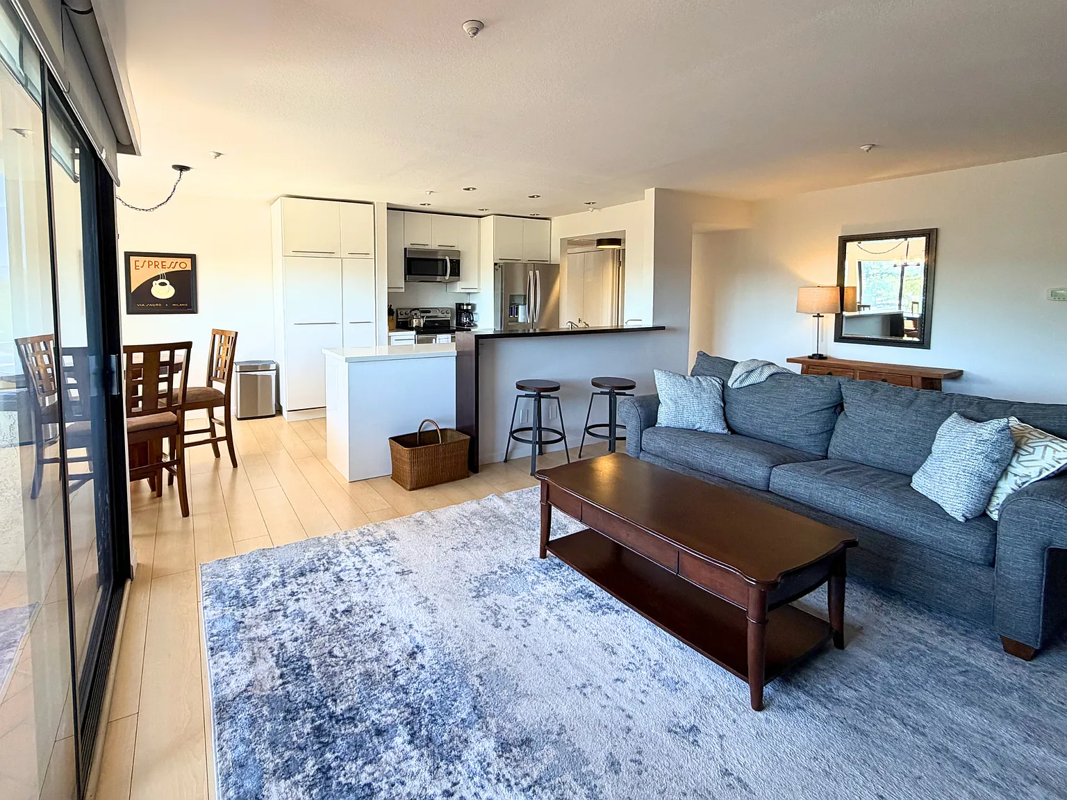 2 bed, 1125 sqft, $4,600 — Photo 3