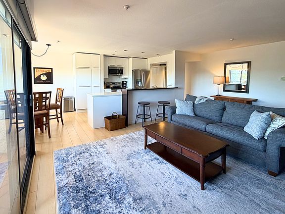 3rd image of 1201 Alta Vista Dr APT 202