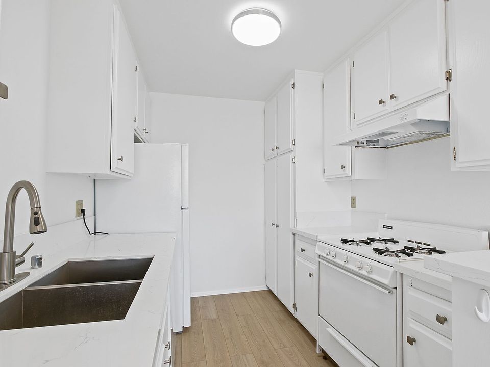 1st image of 817 Hill St APT 204