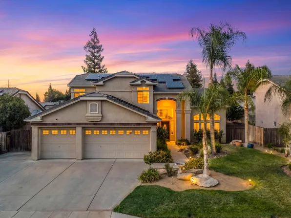 2433 Twain Ave, Clovis, CA 93611
