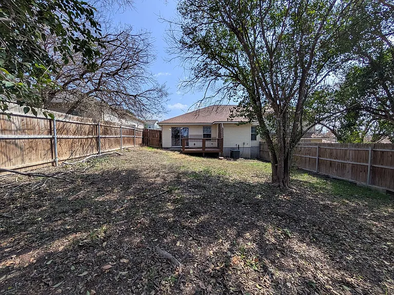 1013 Misty Acres Dr — Photo 29