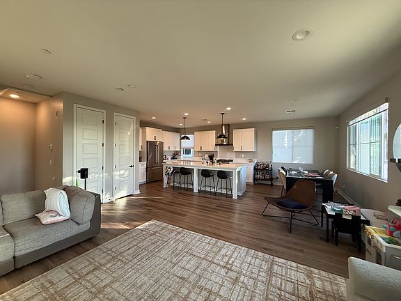 4th image of 13050 Lumen Way