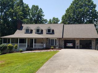 401 Beaumont Elm St, North Wilkesboro, NC 28659