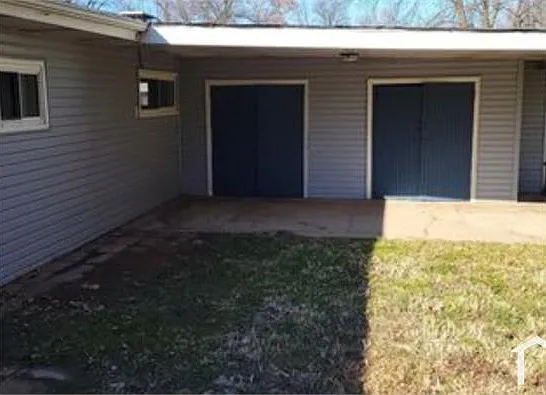 3 bed, 1196 sqft, $1,500 — Photo 1