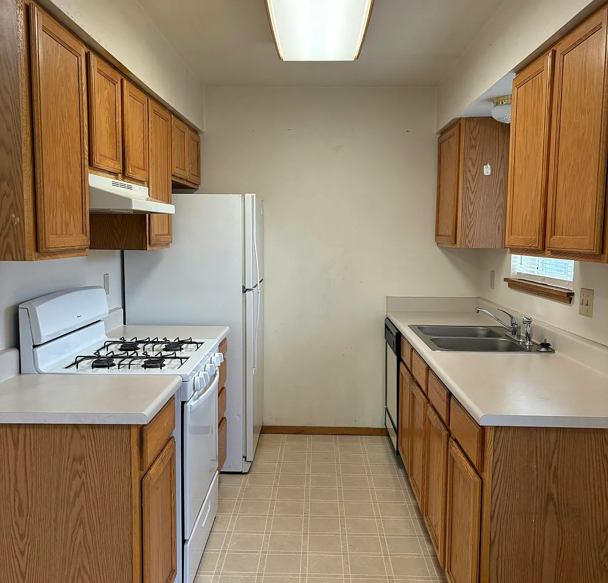 881 Homedale Road, Unit 883 — Photo 2