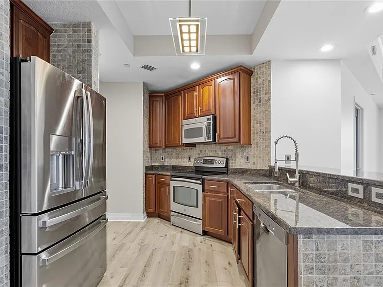 449 S 12th St #1504 — Photo 18