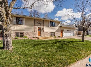 5904 W 56th St, Sioux Falls, SD 57106