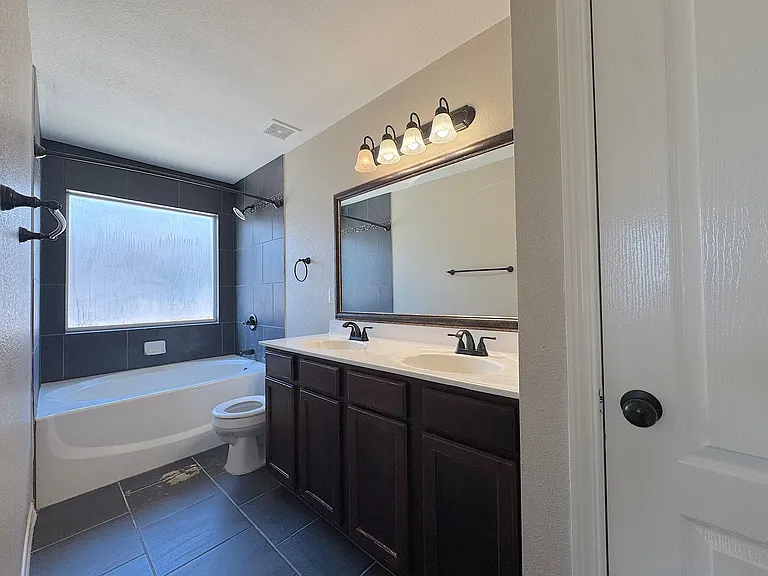 10925 Coyote Ranch Ln — Photo 15