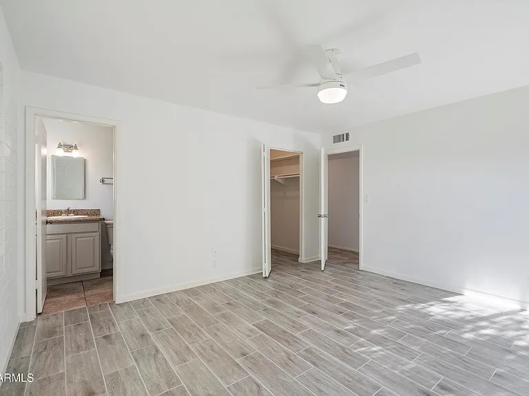 2548 N 68th Pl — Photo 20