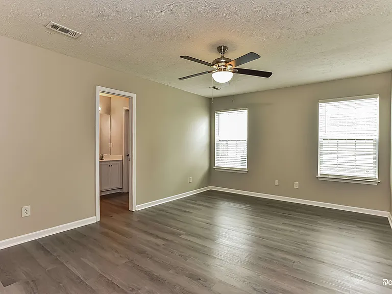 3015 Deer Trail Dr — Photo 7