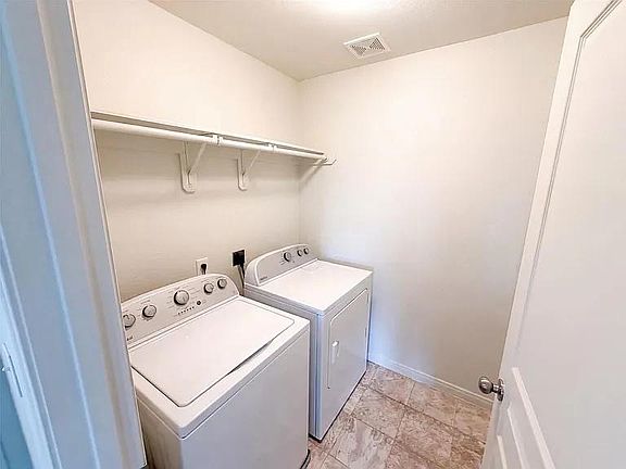 5th image of 10331 Dawson Hill Ln