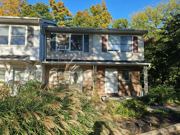 118 Brook Dr, Hackettstown, NJ 07840