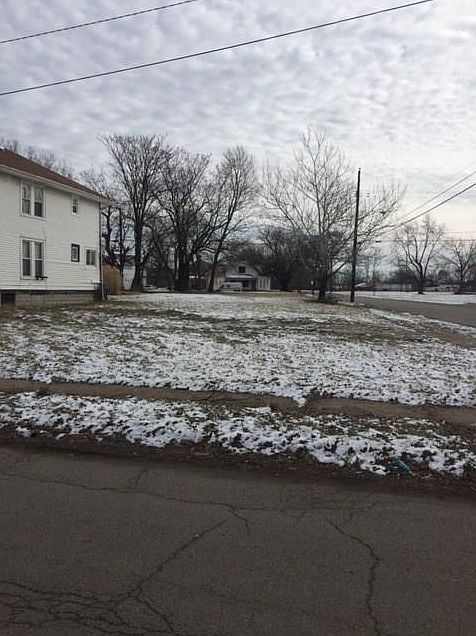 2nd image of 2903 Winthrop Ave