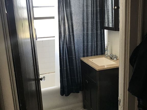 3rd image of 4505 N Lincoln Ave APT 2G
