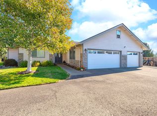 1389 Wineteer Ln, Grants Pass, OR 97527